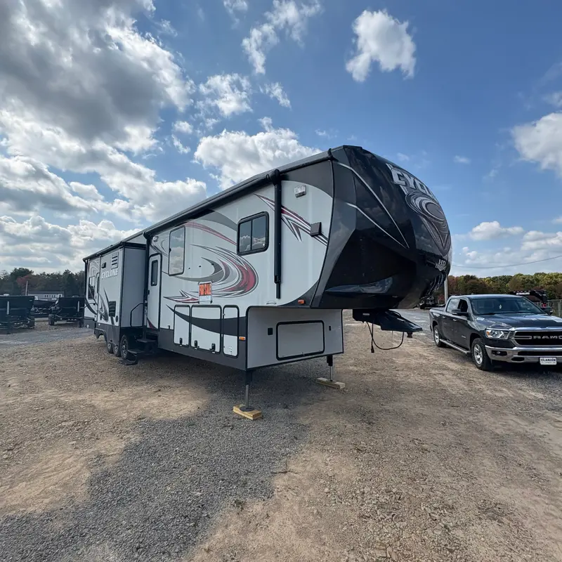 2014 Heartland Cyclone Fifth-Wheel Rv Camper 1