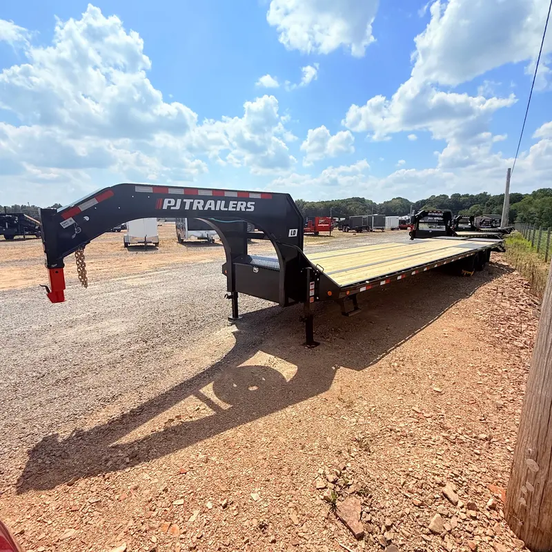 2026 Pj Ld 8.5X40' Dual-Level Gooseneck Flatbed – Monster Ramp System 1