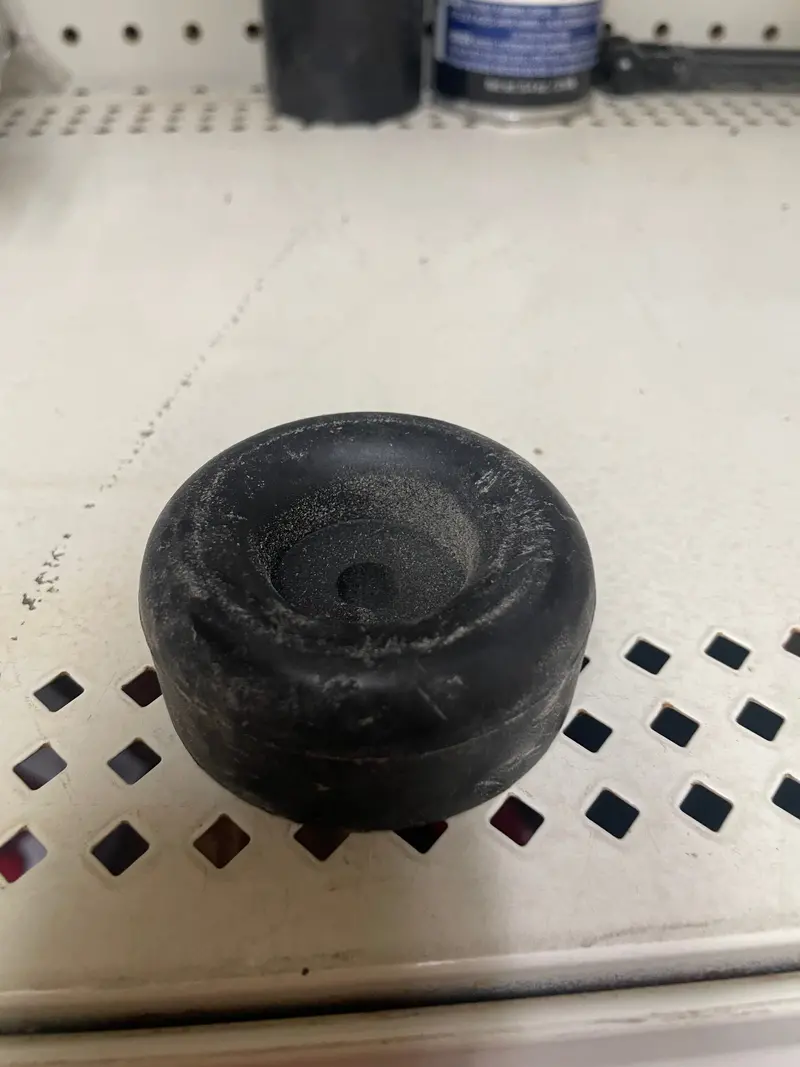 Round Rubber Ramp Door Bumper – 1-Inch Diameter, Part #0037-016000 1