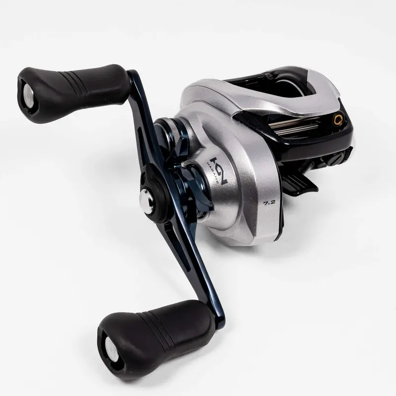 Shimano Tranx 200 Low-Profile Baitcasting Reel For Saltwater Fishing 1